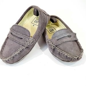Gap Grey Suede Loafer Moccasin Size 6 Toddler
